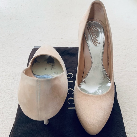 Vintage Gucci Beige Suede Heels - Picture 2 of 7
